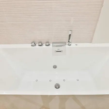 Beautiful Flat For 6 Pax - Opera Apartment *